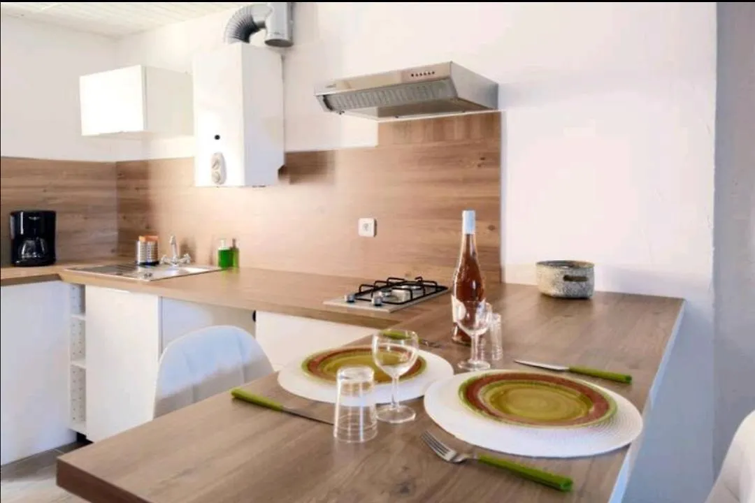 Appartement studio idéalement placé, calanques et centre ville La Ciotat France